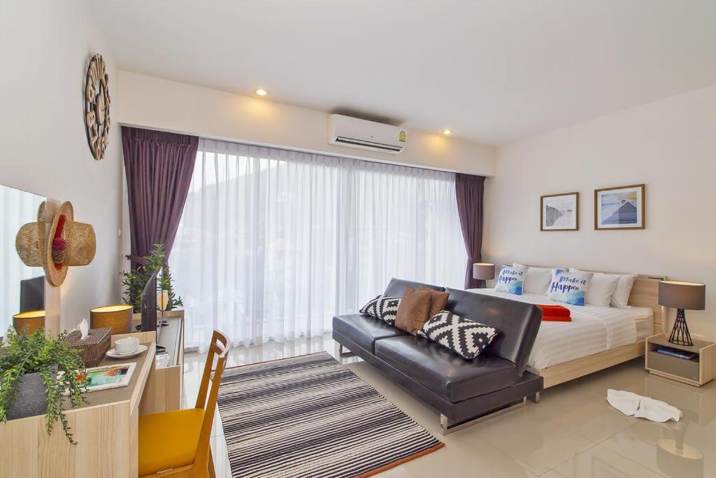 Chic Condo By Resava Karon Luaran gambar